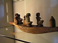 Modele de bateau, Bois de sycomore stuque polychrome, v1990-1786 ac JC, Barque (2).jpg