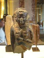 Cl�opatre VII tenant un sceptre chasse-mouche (st�atite, mus�e du Louvre)