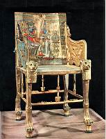 Tresor de Toutankhamon - Trone sacre - dossier orne d'une scene.jpg